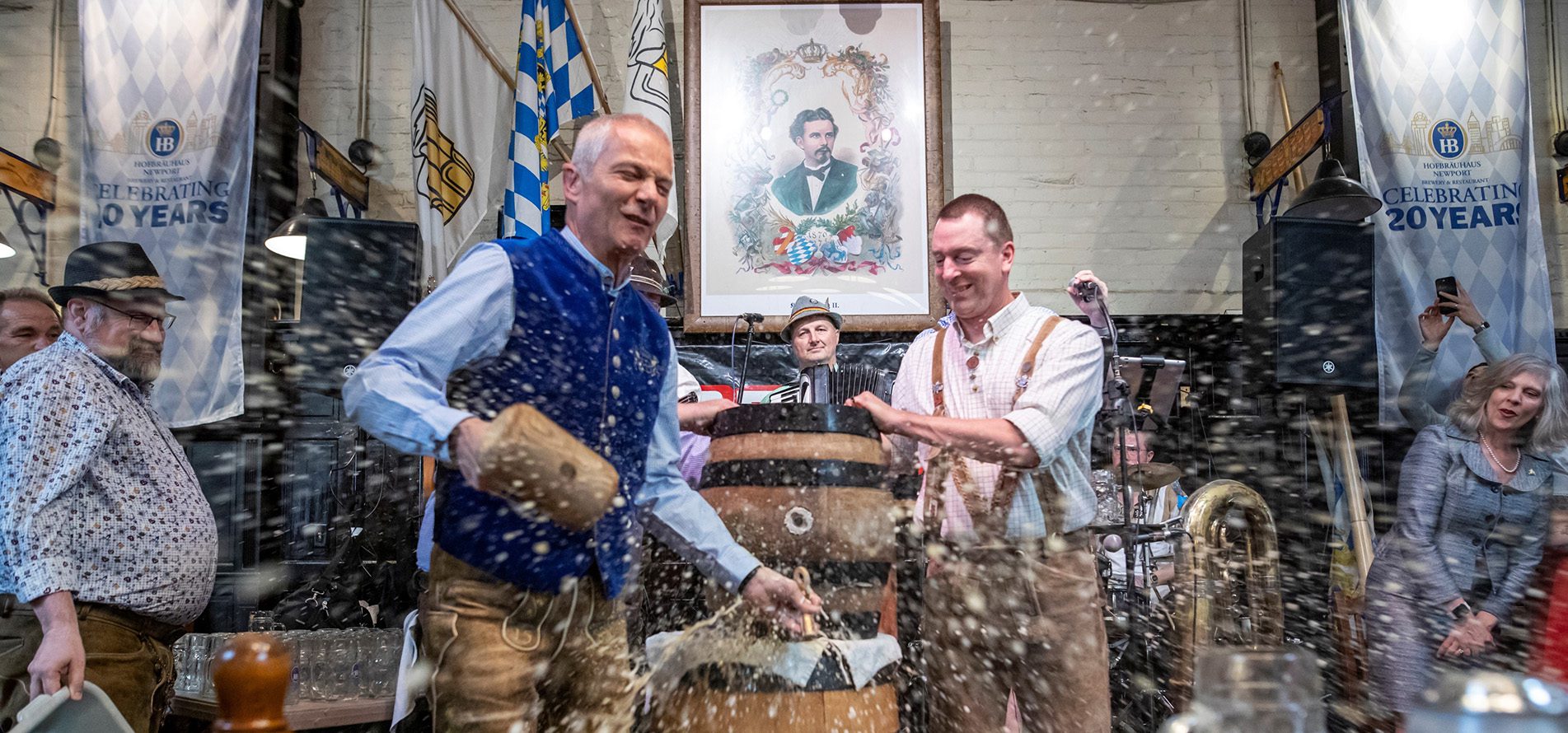 hofbrauhaus-newport-barrel-1903-upload