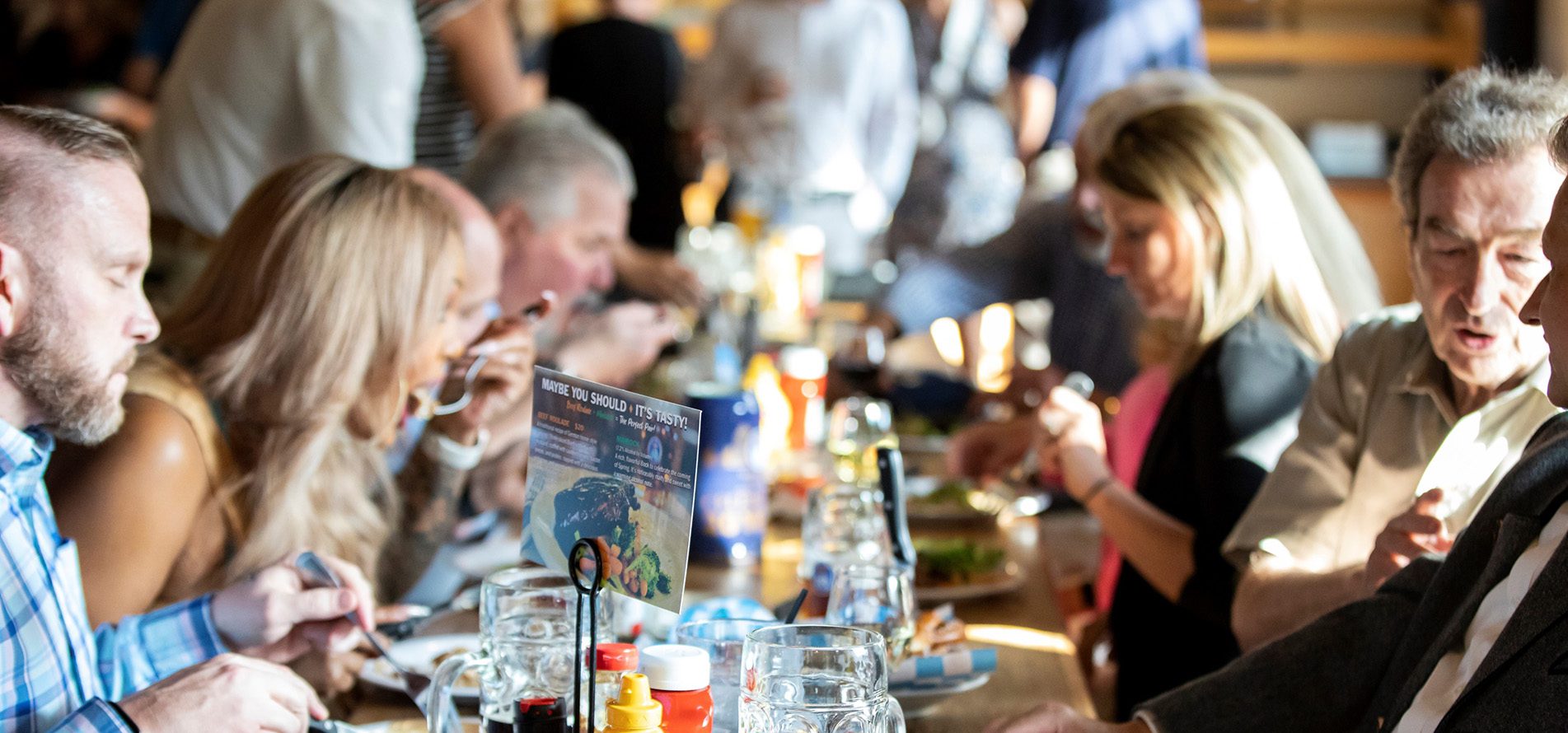 hofbrauhaus-newport-eating-1903-upload